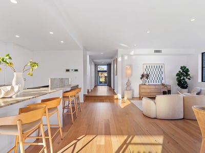 /international/au/4-sequana-avenue-mermaid-waters-qld-152344512/