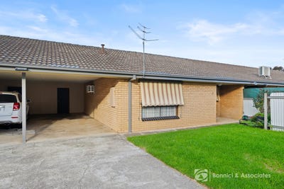/international/au/8-63-melrose-drive-wodonga-vic-151603124/