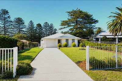 /international/au/20-coral-crescent-tuross-head-nsw-152190136/