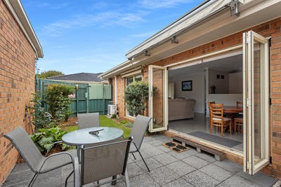 /international/au/2-6-king-street-hastings-vic-150674776/