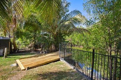 /international/au/53b-endeavour-street-port-douglas-qld-121040397/