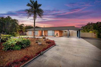 /international/au/12-twolyn-street-urangan-qld-148487120/