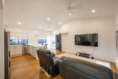 /international/au/89-36-golding-street-yamba-nsw-151125516/