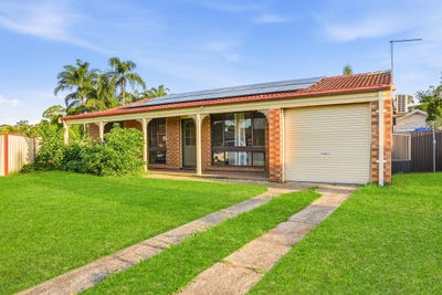 /international/au/7-blamey-place-doonside-nsw-151039024/