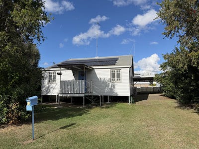 /international/au/56-lister-street-monto-qld-151666564/