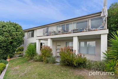 /international/au/2-323-churchill-avenue-sandy-bay-tas-150768492/