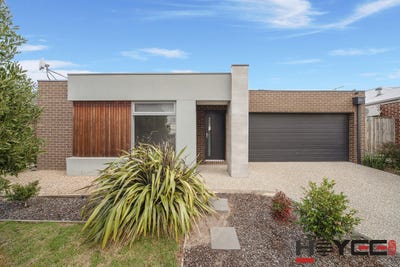/international/au/16-pankina-road-mambourin-vic-148000972/?lang=en