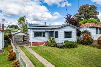 /international/au/26-jubilee-avenue-orange-nsw-152683244/