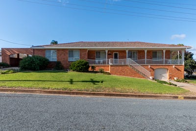 /international/au/61-haig-street-temora-nsw-151261232/