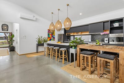 /international/au/8-bendigo-loop-bushmead-wa-152229252/