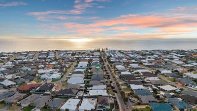 /international/au/60-seascapes-boulevard-halls-head-wa-151514096/