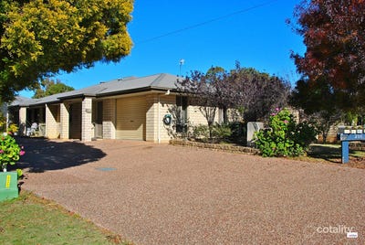 /international/au/1-206-wood-street-warwick-qld-148609376/