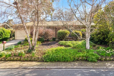 /international/au/17-jacaranda-drive-woodside-sa-148763952/