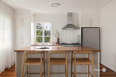 /international/au/9-opal-street-holland-park-qld-151634872/