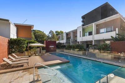 /international/au/3-20-anthony-street-west-end-qld-150855844/