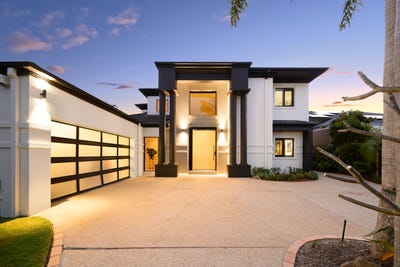 /international/au/16-queen-anne-court-sovereign-islands-qld-152423572/