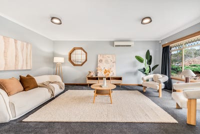 /international/au/67-the-oaks-parade-aberfoyle-park-sa-148474780/