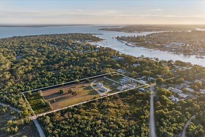 /international/au/27-gravelly-point-road-raymond-island-vic-700403260/