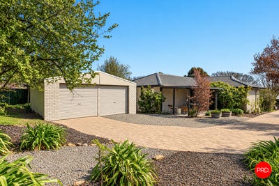 /international/au/23-mitchell-street-kyneton-vic-152535624/
