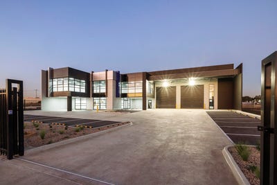 /international/au/68-reddish-close-epping-vic-504773684/