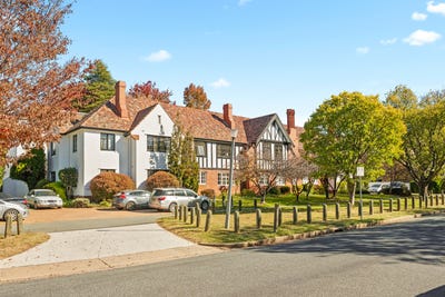 /international/au/15-14-darling-street-barton-act-151331708/