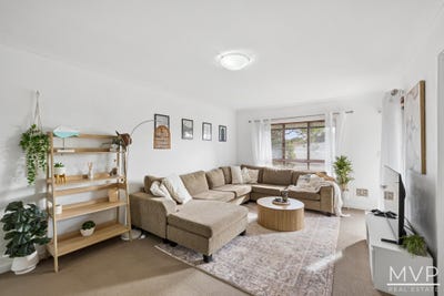 /international/au/35-15-friar-john-way-coolbellup-wa-151389660/