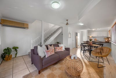 /international/au/6-131-eyre-street-north-ward-qld-152093004/