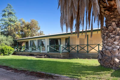 /international/au/192-old-cooltong-avenue-renmark-sa-152597044/