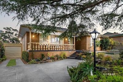 /international/au/15-cerberus-street-donvale-vic-151440916/