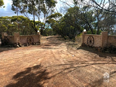 /international/au/245-benrua-road-clackline-wa-151095292/