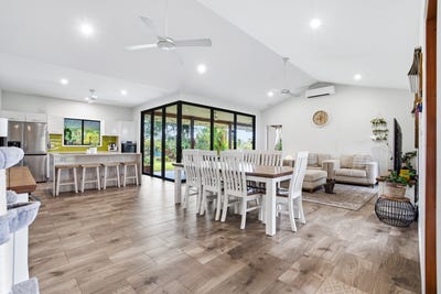 /international/au/28-giufre-crescent-wongaling-beach-qld-150785764/