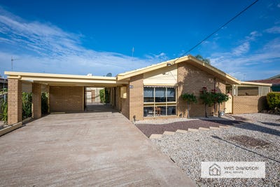 /international/au/65-federation-avenue-horsham-vic-151252312/