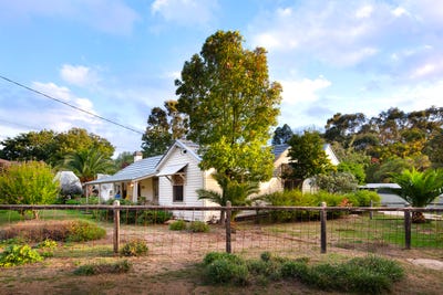 /international/au/6-landseer-street-castlemaine-vic-150920304/