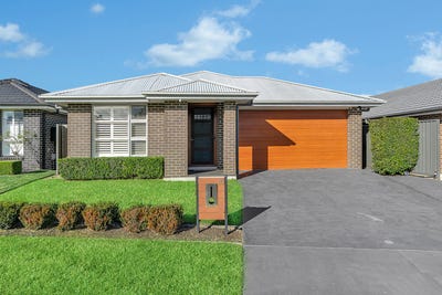 /international/au/17-mooney-street-spring-farm-nsw-148398544/