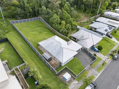 /international/au/8-bass-court-oxenford-qld-151450900/