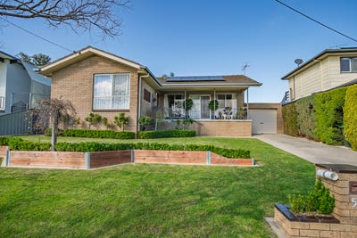/international/au/549-milton-street-north-albury-nsw-152548216/