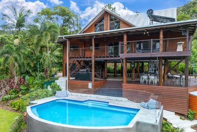 /international/au/131-133-coral-sea-drive-mossman-qld-148472780/