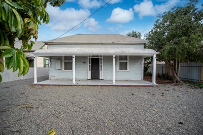 /international/au/24-gordon-street-port-pirie-sa-151579052/