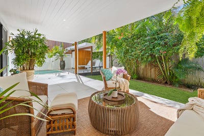 /international/au/5-carlyle-drive-currumbin-qld-148336832/?lang=en
