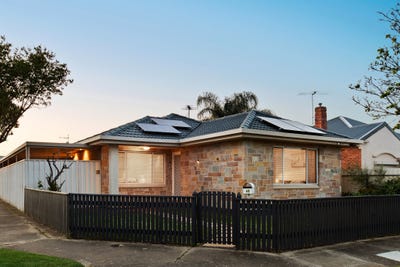 /international/au/60-gordon-street-albert-park-sa-152677040/