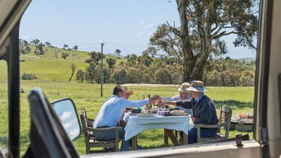 /international/au/-banjo-s-28234-hume-highway-bowning-nsw-204683312/