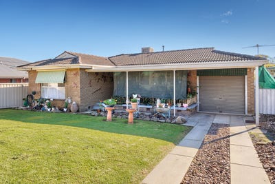 /international/au/16-lawrence-street-wodonga-vic-151578200/