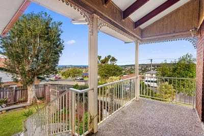 /international/au/22-matthews-drive-mount-warrigal-nsw-151473436/