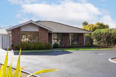 /international/au/1-32-country-club-avenue-prospect-vale-tas-151116700/