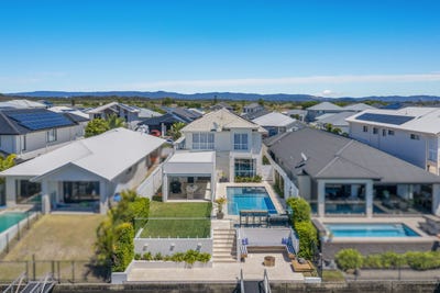 /international/au/28-moreton-drive-jacobs-well-qld-152553064/