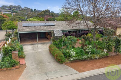 /international/au/14-brunton-street-wanniassa-act-152629684/
