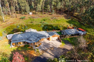 /international/au/127-old-stanley-road-beechworth-vic-151472880/