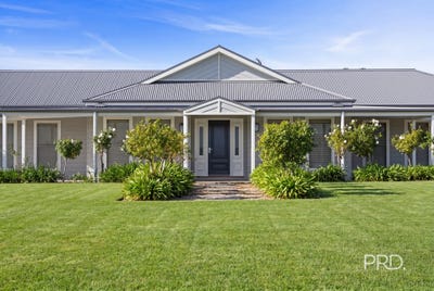 /international/au/3-justinian-place-gumly-gumly-nsw-151335452/