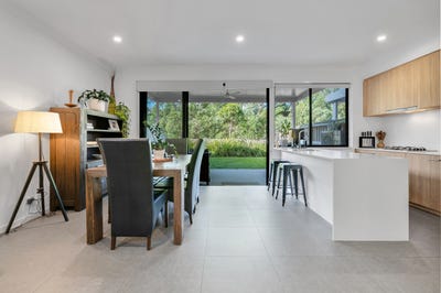/international/au/29-28-bonogin-road-mudgeeraba-qld-151312880/