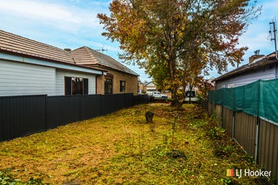 /international/au/19-calero-street-lithgow-nsw-204516508/